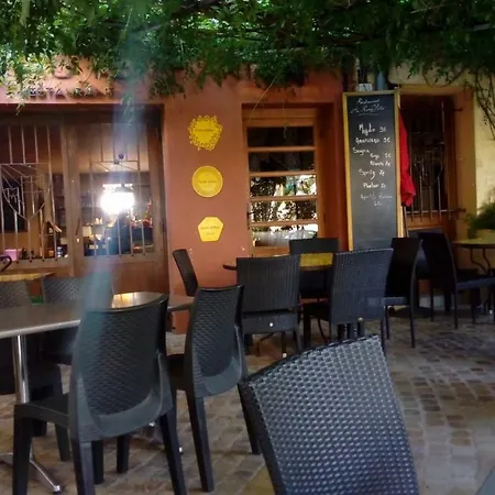 Maison Au Pied De La Cathedrale Holiday home *