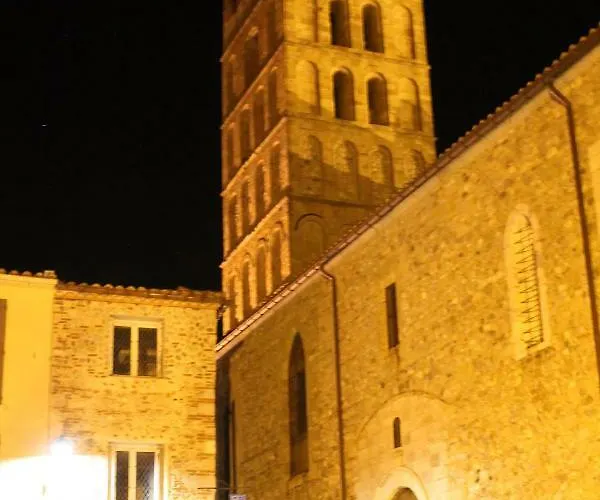 Prázdninový dům Maison Au Pied De La Cathedrale